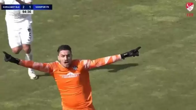 VİDEO | Van Spor kalecisi Nurullah Aslan'dan son dakika golü!