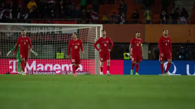 Milli futbolcu için şok sözler: "Futbolu unutmuş gibi"