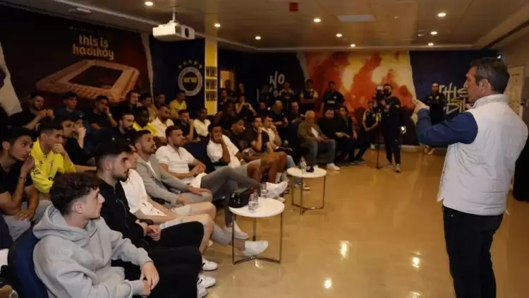 Fenerbahçe Başkanı Ali Koç ve yönetim futbolcularla bir araya geldi!