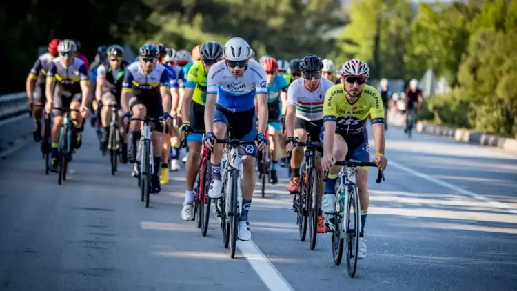 Akra Gran Fondo’da pedallar, Kemer’in eşsiz manzarasında dönecek