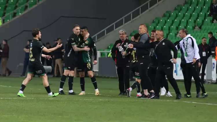 Sakaryaspor, Boluspor engelini 2 golle aştı! 