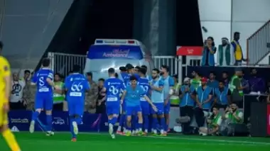 Ronaldo hakeme yumruk kaldırdı ve atıldı! Jesus kenarda çıldırdı! İşte özet