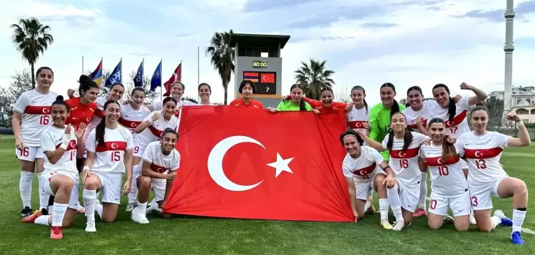 19 Yaş Altı Kadın Futbol Milli Takımı, Ermenistan'ı 7-0 yendi!