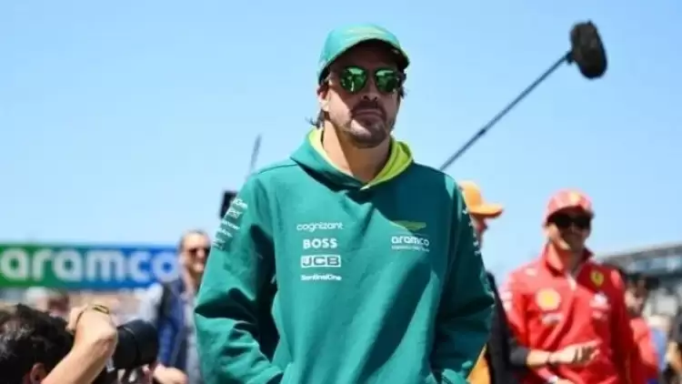 Formula 1 Haberleri | Fernando Alonso, 2026'ya kadar imzayı attı