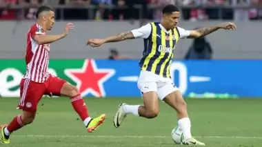 Fenerbahçe'de sakatlık! Sedye ile çıktı