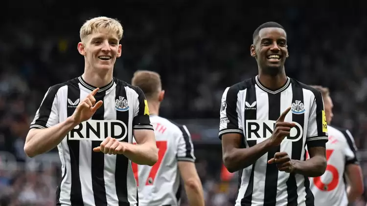 Newcastle United, Isak ile Tottenham'ı devirdi! Premier Lig...