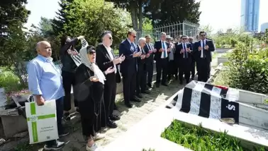 Beşiktaş'ta Hakkı Yeten mezarı başında anıldı