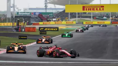 Max Verstappen rekor kırdı! Lewis Hamilton ve Carlos Sainz...