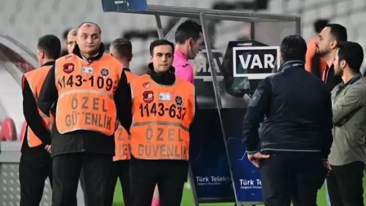 İlker Yağcıoğlu'dan Kayserispor-Trabzonspor maçı sonrası yabancı VAR hakemi açıklaması
