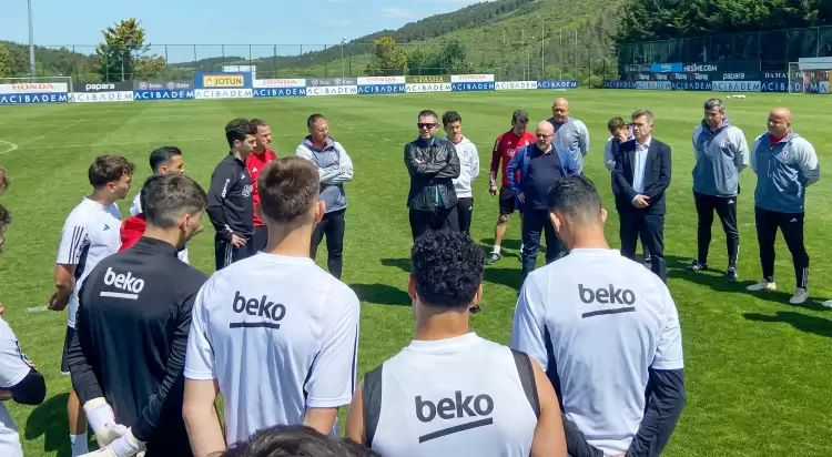 Beşiktaş Yönetim Kurulu üyeleri, takımla bir araya geldi