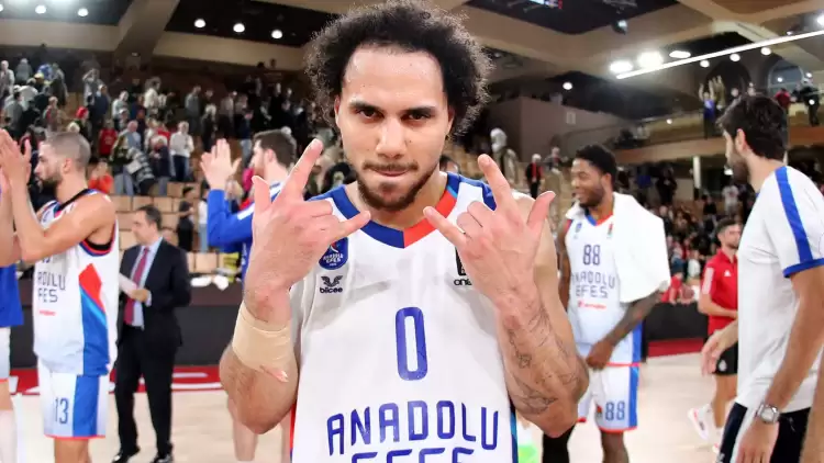 Anadolu Efes Shane Larkin’i tava getirdi! Kalıyor mu?