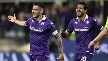 Fiorentina evinde Sassuolo'ya gol oldu yağdı