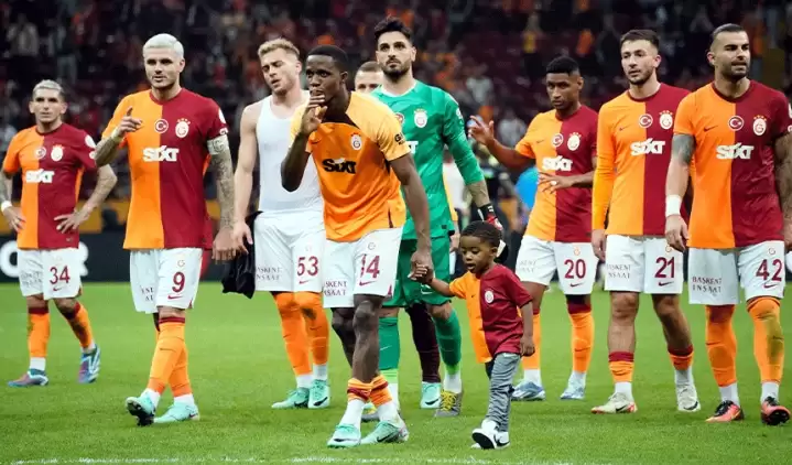 Galatasaray'da ilk peşindeler: 8 futbolcu...