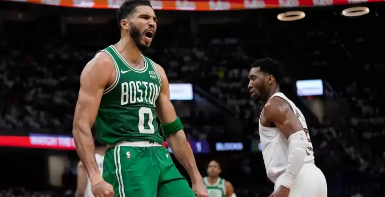 NBA'de Celtics ve Mavericks, konferans yarı final serisinde 2-1 öne geçti