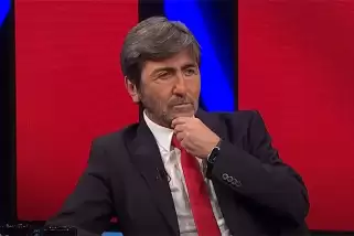 Rıdvan Dilmen : “Fenerbahçe’nin, Galatasaray’ı yenmesi sezonu kurtarır mı?"