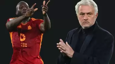 Bomba plan! Lukaku sahada, Mourinho kulübede...