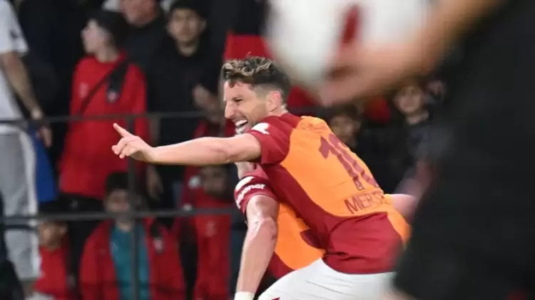 Galatasaray'ın tecrübeli yıldızı Dries Mertens parmak ısırtıyor!