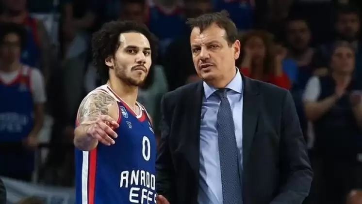 Ergin Ataman'dan Shane Larkin'e: "Benim için..."