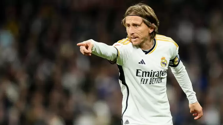 Real Madrid'den Modric kararı! Sözleşme...