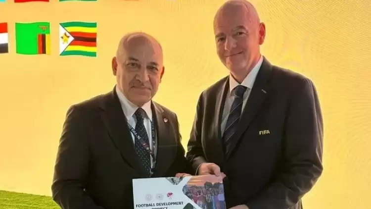 Mehmet Büyükekşi ve Gianni Infantino bir araya geldi