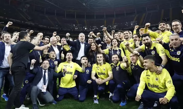 İşte Fenerbahçe'nin RAMS Park'taki kutlamasının perde arkası! Spor Şube'den uyarı...