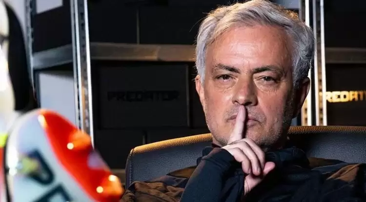 Fenerbahçe ve Beşiktaş'ın gündemindeki Jose Mourinho'dan açıklama