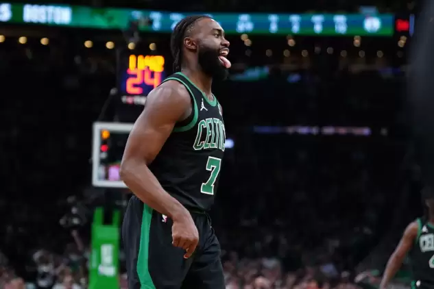 Jaylen Brown rekor kırdı, Boston Celtics avantajı kaptı!