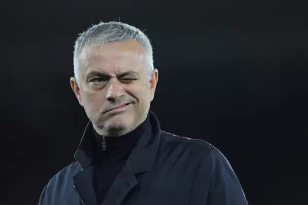 Beşiktaş ve Fenerbahçe'nin gündemindeki Mourinho'ya dev teklif!