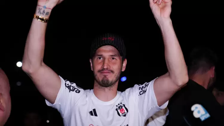 Beşiktaş'ta Salih Uçan bilmecesi çözüldü!