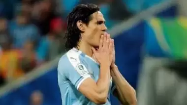 Edinson Cavani, milli takımı bıraktı
