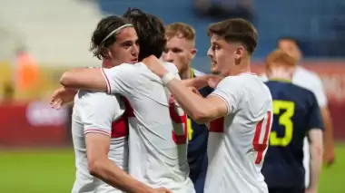 Ümit Milli, İskoçya'yı 2 golle geçti