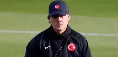 Montella'dan Polonya maçı öncesi sürpriz karar!