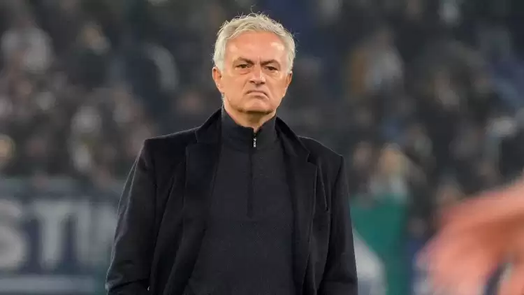 Fenerbahçe'nin teknik patronu Jose Mourinho futbolcularını uyardı