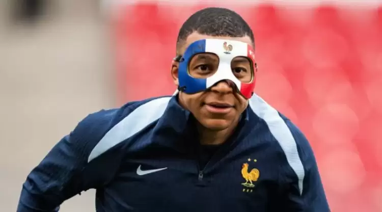 UEFA'dan Kylian Mbappe'ye Fransa maskesi engeli