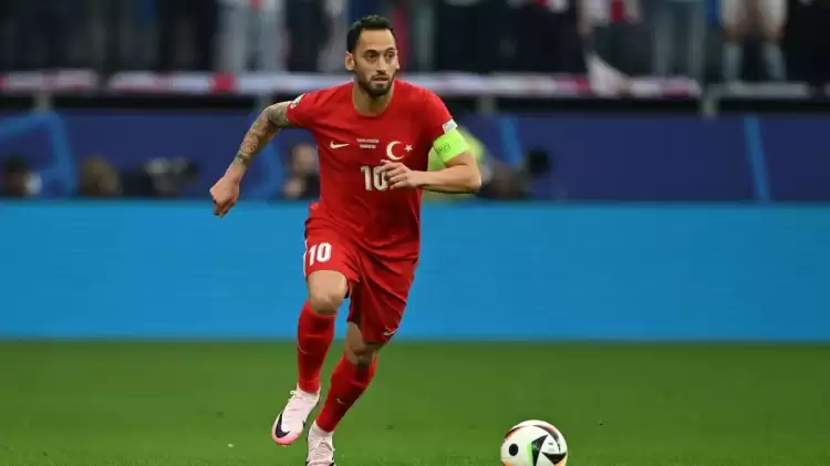 Flaş | Hakan Çalhanoğlu dünya devinin radarında! Transfere sıcak bakıyor...