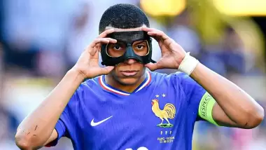 Mbappe tarihe geçti!