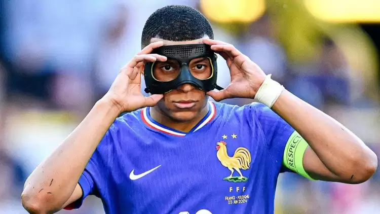 Kylian Mbappe tarihe geçti!