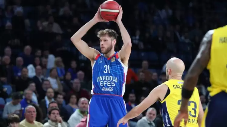 Anadolu Efes'te Mike Daum ile yollar ayrıldı!