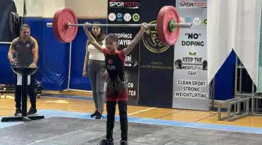 Minikler ve 15 Yaş Altı Türkiye Halter Şampiyonası, Bolu'da başladı