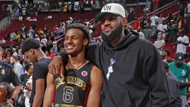 NBA tarihinde bir ilk: LeBron James ve oğlu aynı takımda...