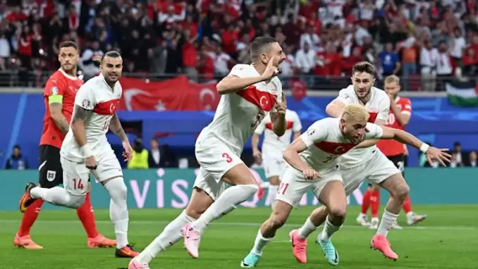 Merih Demiral golünü attı hem Türkiye hem Avrupa tarihine geçti!