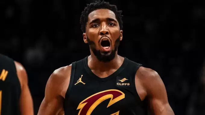 Donovan Mitchell’dan yıllık 50 milyon dolarlık imza