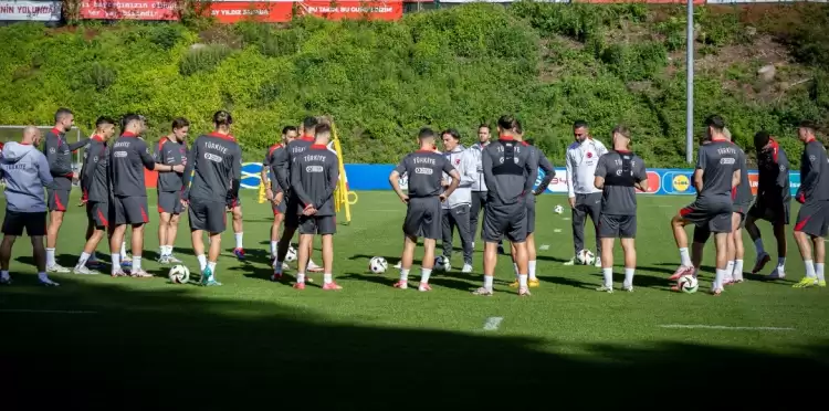 A Milli Futbol Takımı, Hollanda maçı hazırlıklarına devam etti