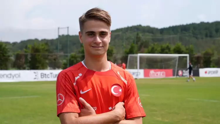 19 Yaş Altı Milli Futbol Takımı'nın oyuncusu Emre Uzun'un hedefi Avrupa'ya gitmek