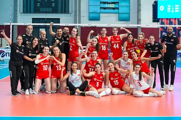 22 Yaş Altı Kadın Voleybol Takımımız, Avrupa üçüncüsü oldu!