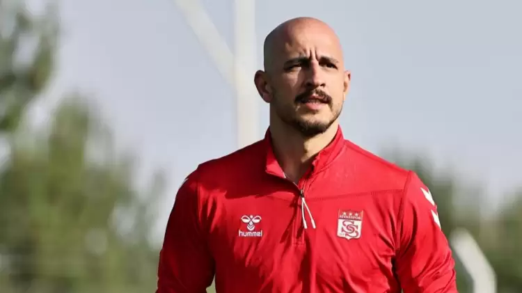 Sivasspor’da kaleci Erhan Erentürk ile yollar ayrıldı