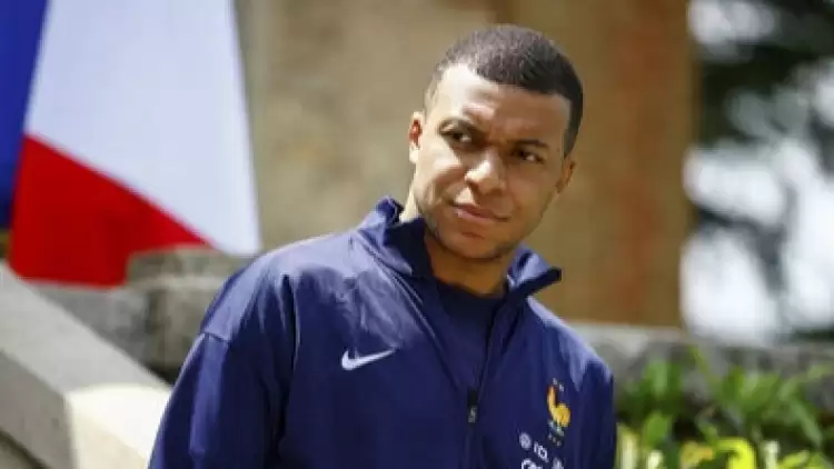 Mbappe seçim için oy istedi! "Ülkeyi bunlara bırakmayalım"