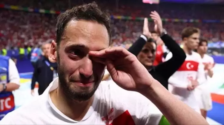 Hakan Çalhanoğlu'nu duygulandıran destek...