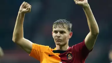 Galatasaray'da yıldız futbolcuyla yollar resmen ayrılıyor! Anlaşma sağlandı...