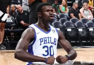 4 maç yetti, Adem Bona kontratı kaptı! İşte sözleşme süresi ve yıllık ücret...